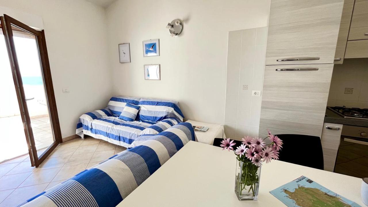 Ferienwohnung Attici Con Terrazzo Vista Mare Calasetta Exterior foto